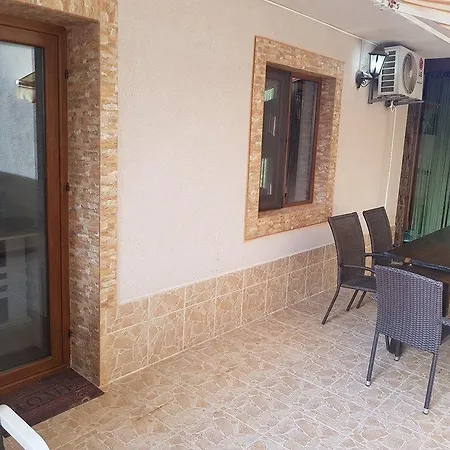 Apartament 3 Dormitoare Cu Terasa Privata * Năvodari